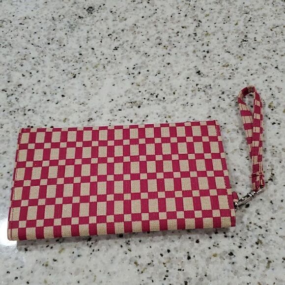 2 Chic Jute pink clutch - Picture 3 of 3